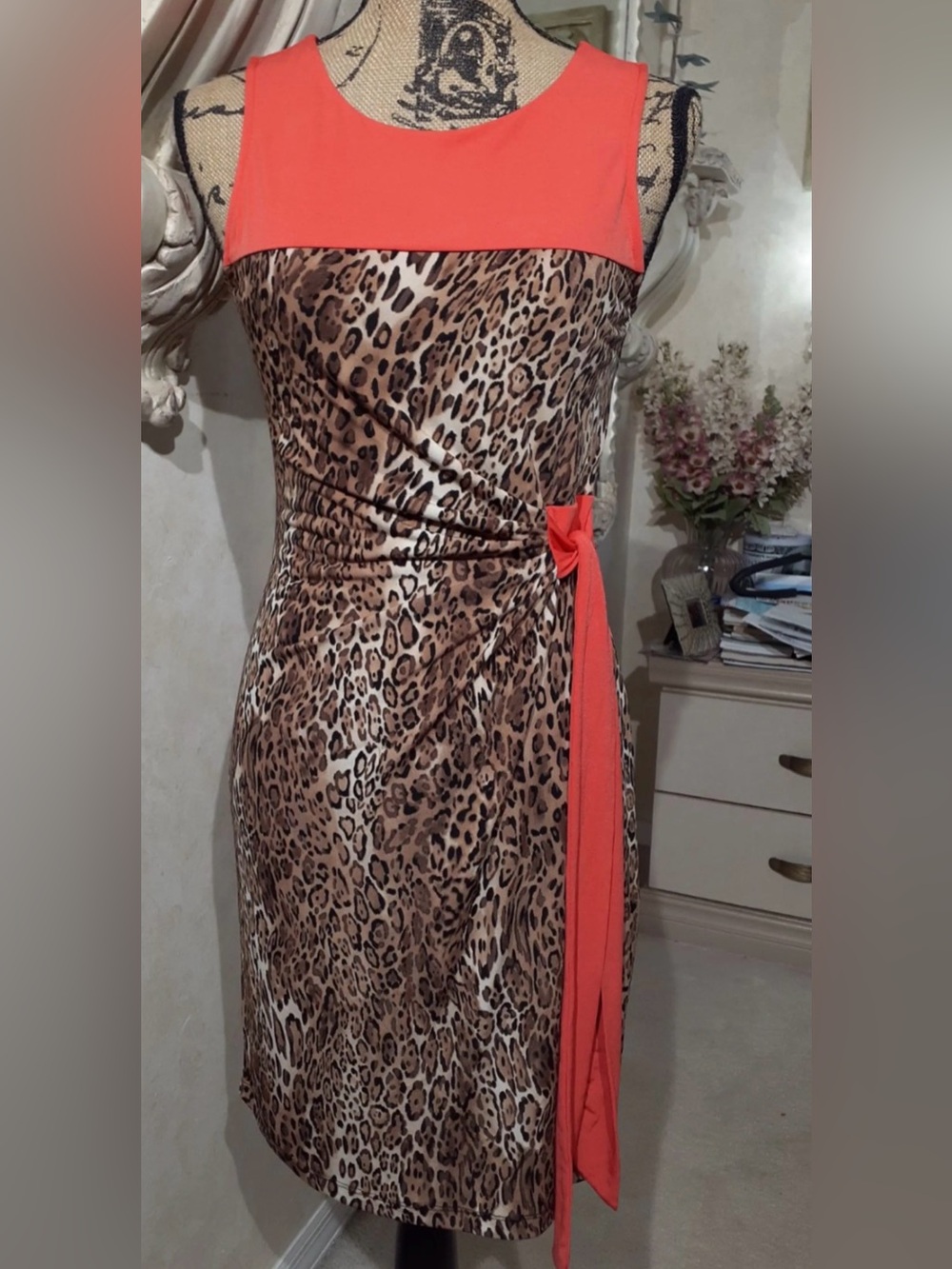 New York & Company Coral Yoke Leopard Print Mini Dress size M